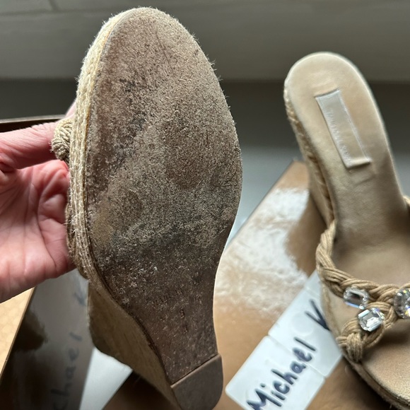 Michael Kora wedge with Swarovski crystals size 8 in great condition - Picture 2 of 7